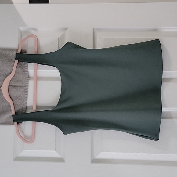 Express Tops - NWOT express body contour square neck tank. Medium.